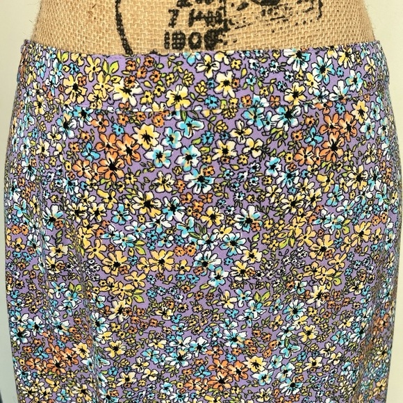 90s Style Ditzy Pastel Floral Midi Spring Summer Skirt - Picture 2 of 6